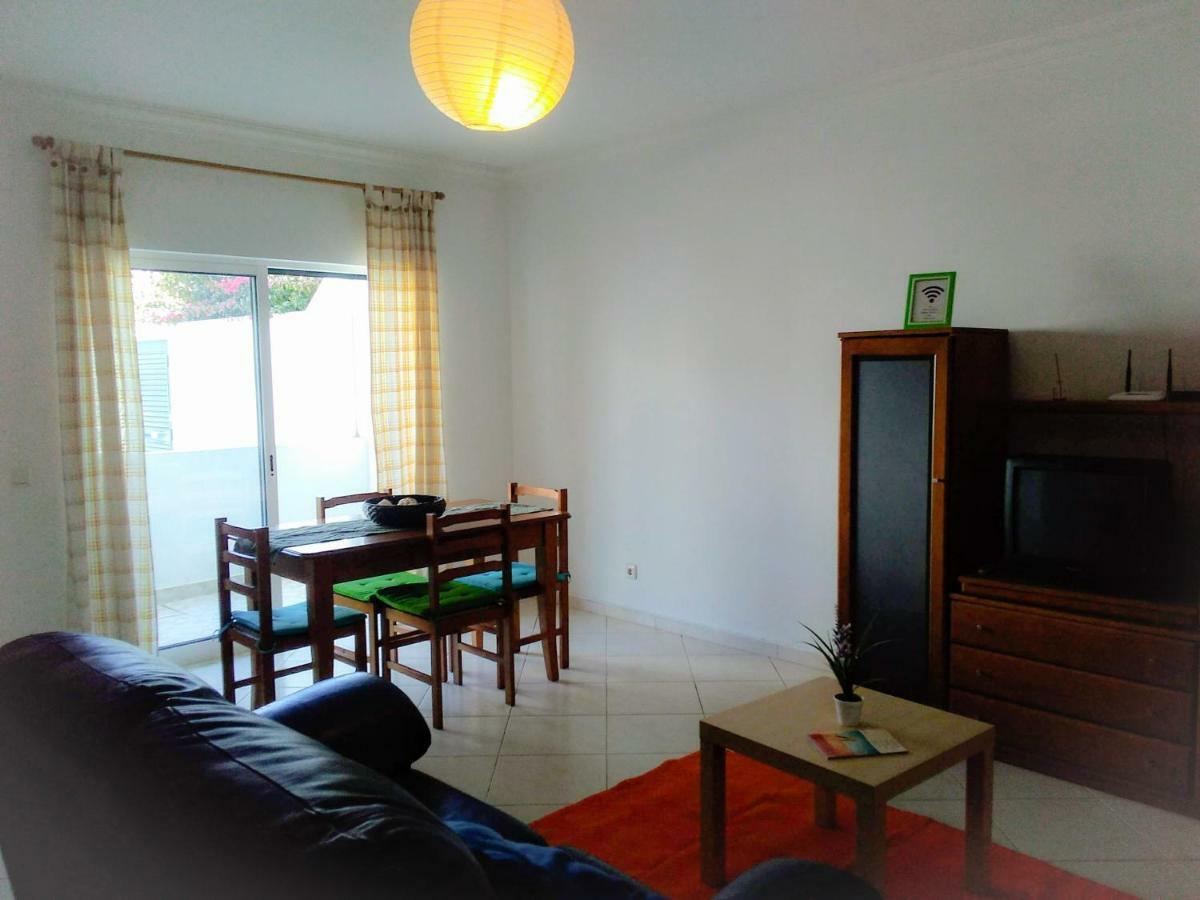 Apartamentos Monica Quarteira Eksteriør billede