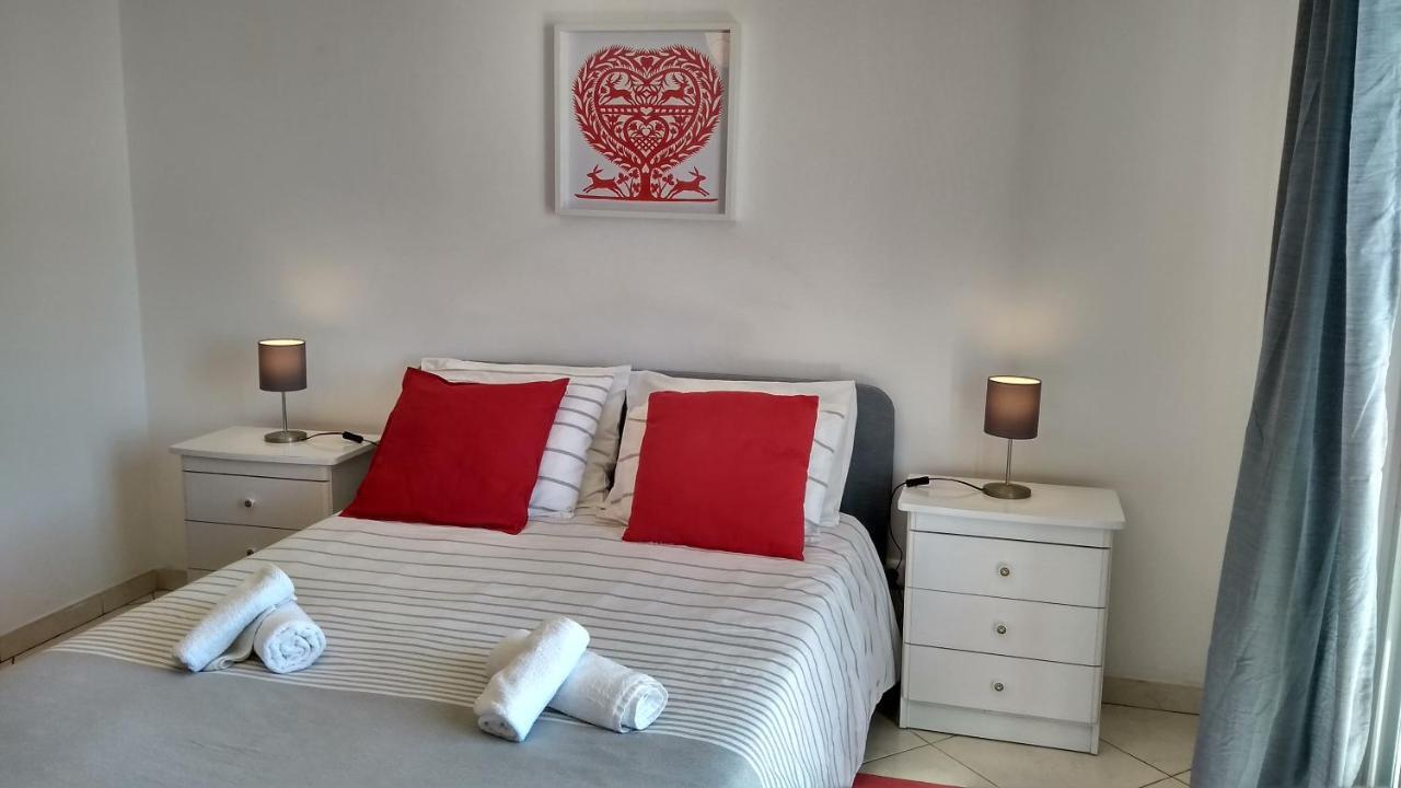 Apartamentos Monica Quarteira Eksteriør billede