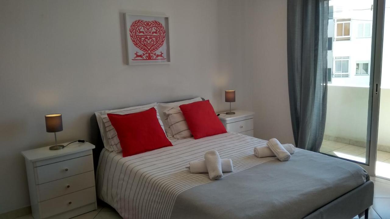 Apartamentos Monica Quarteira Eksteriør billede